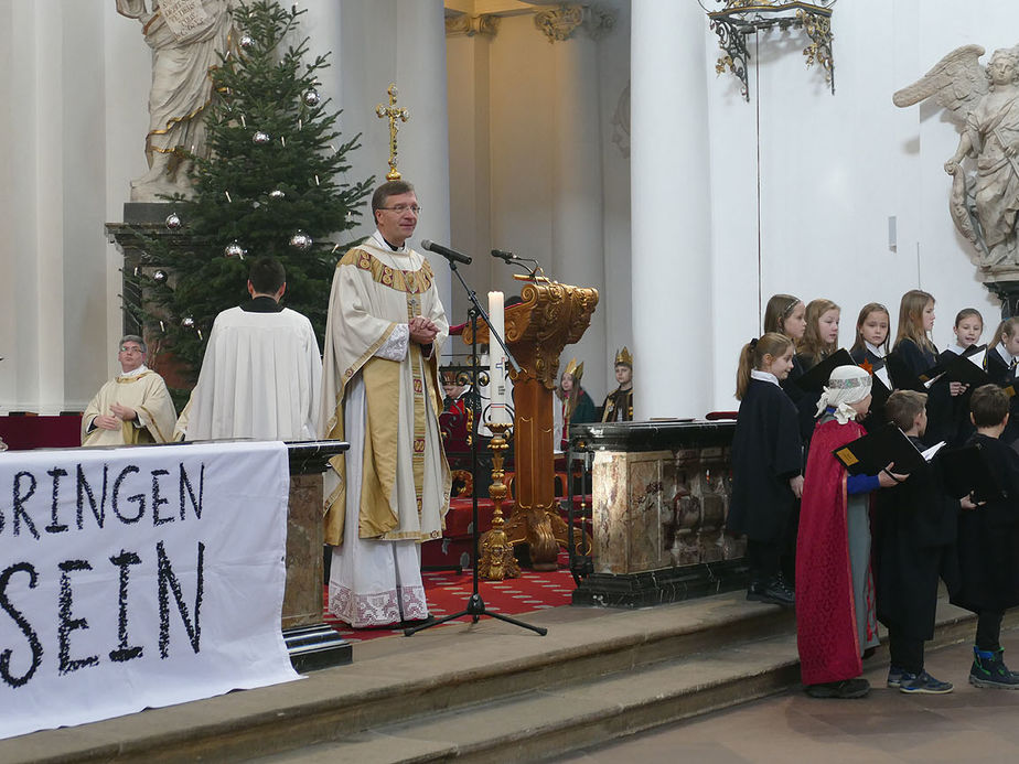 Aussendung der Sternsinger im Hohen Dom zu Fulda (Foto: Karl-Franz Thiede)